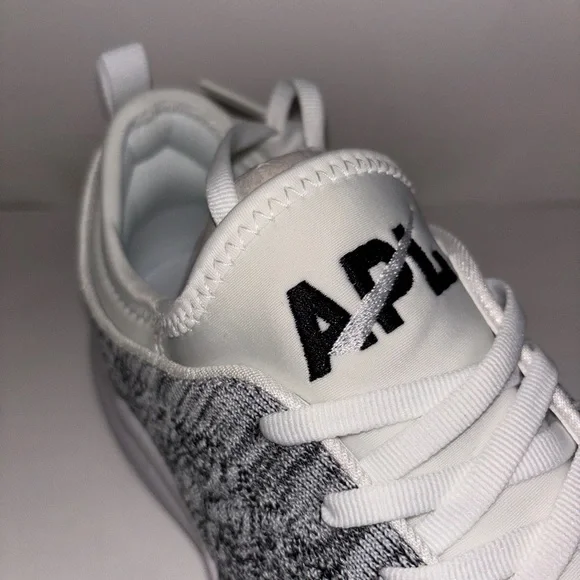 APL TechLoom Breeze Men 7.5 Gray White Knit Running Sneaker Lightweight Shoe NEW